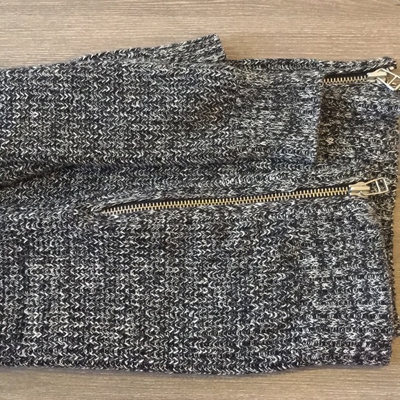 Sweater Dress with Side Zippers - Picture 8 of 8